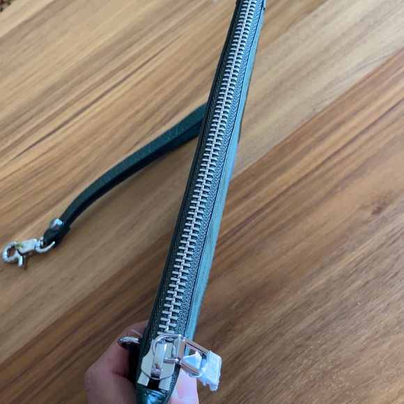 Botkier NY Leather and Suede Wristlet Clutch NWT - Picture 5 of 6